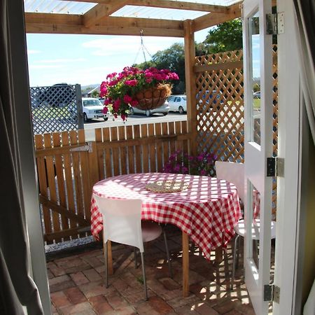 Laughing Fish Studio Apartment Mapua Екстериор снимка